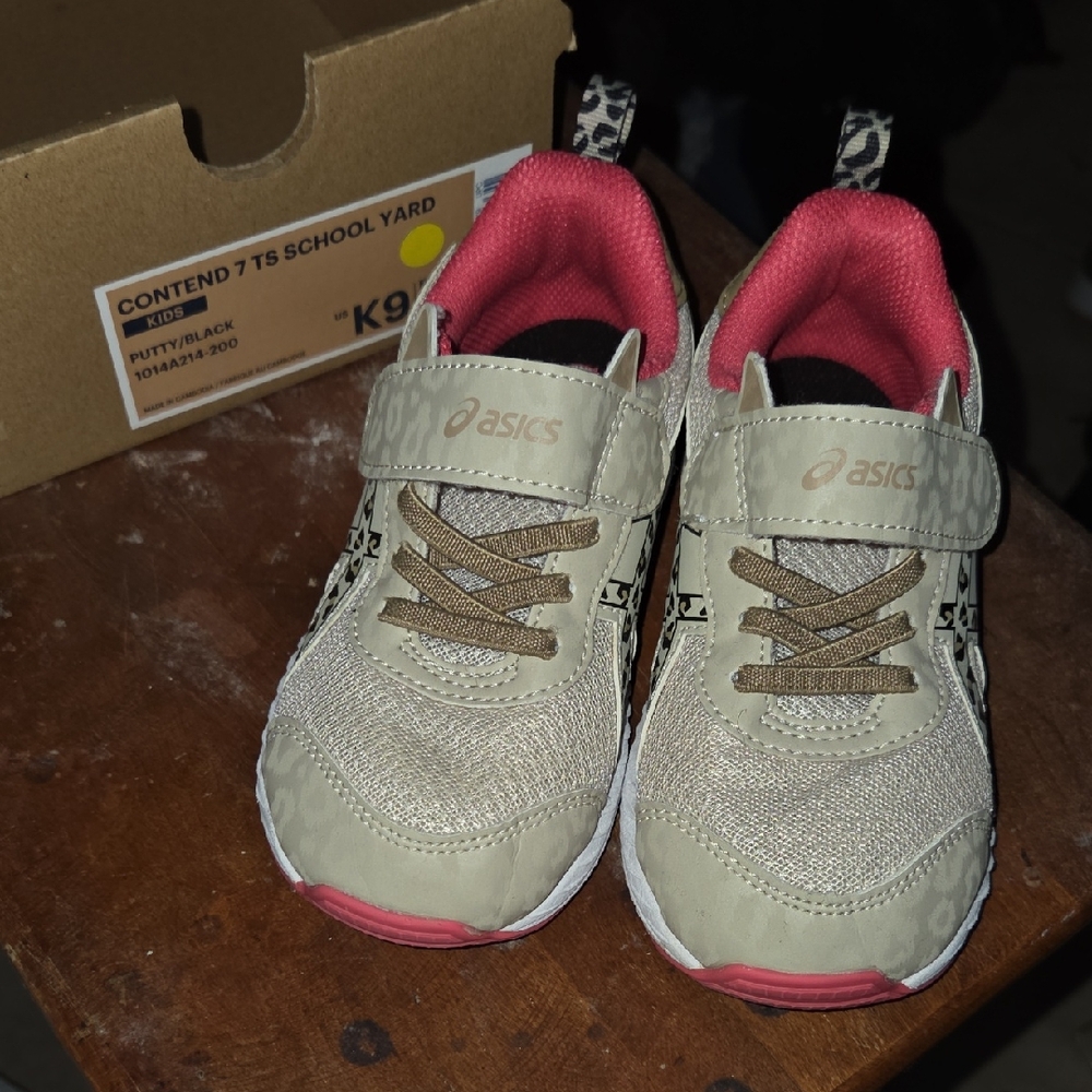 Still Available Size 8  Asics Kids Sneakers - Cream and Pink